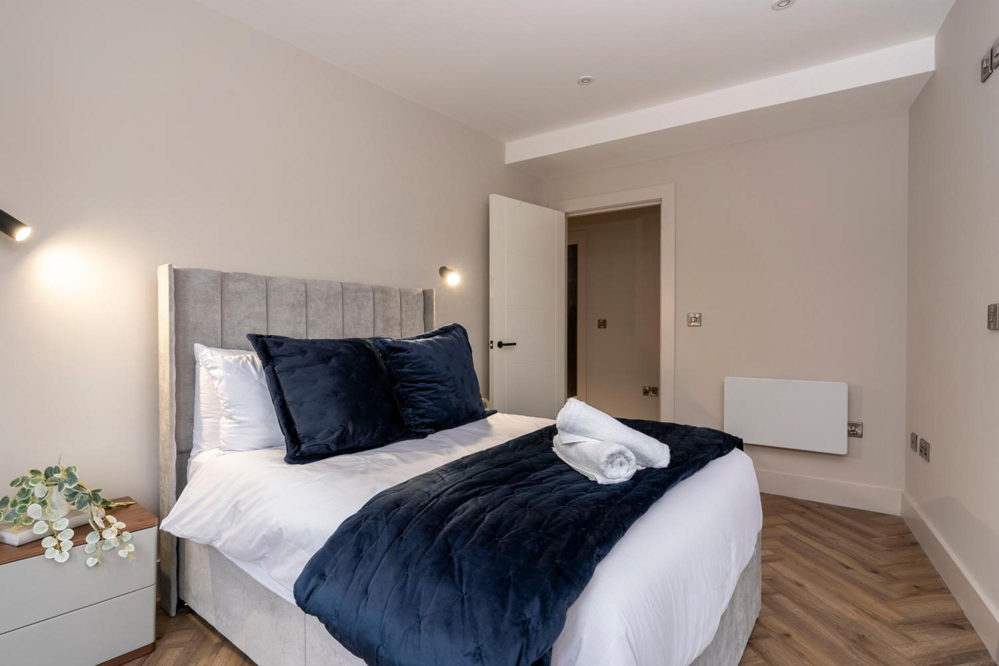 37 West Luxury Penthouse Apartment *